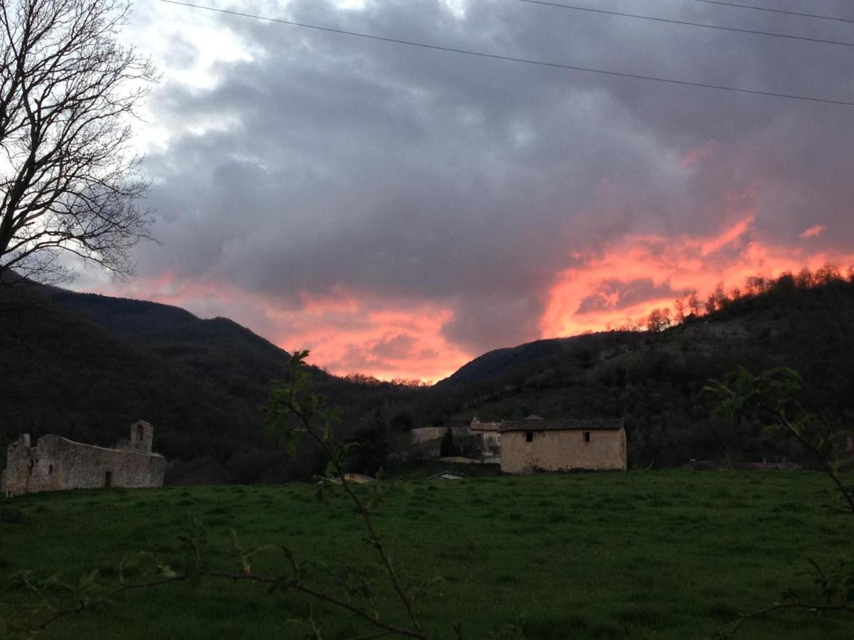 Villa la bottega del fabbro affitto breve Contigliano Esterno foto