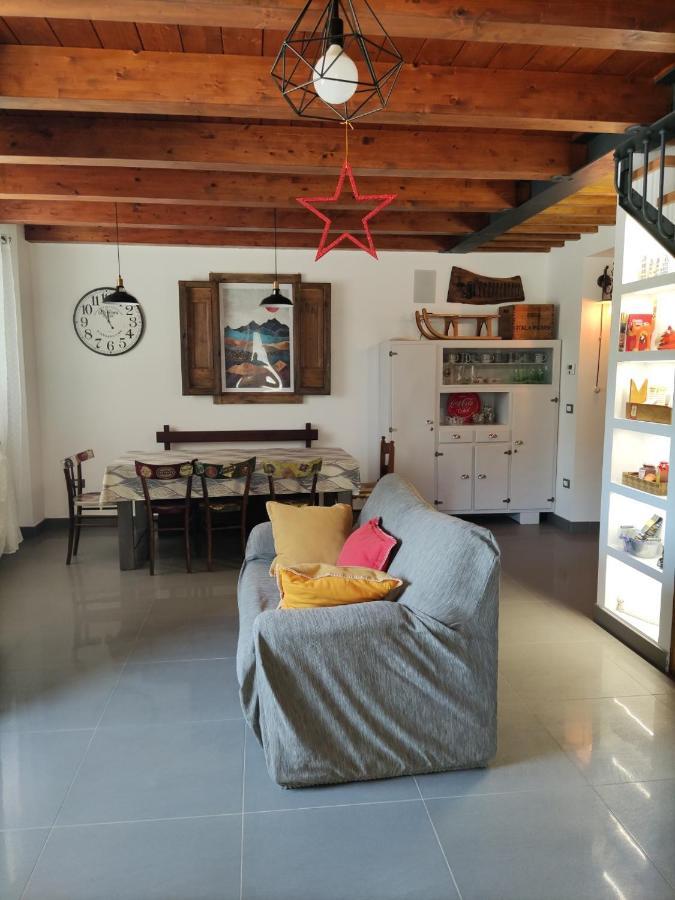 Villa la bottega del fabbro affitto breve Contigliano Esterno foto
