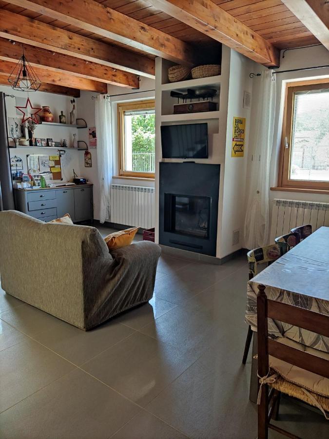 Villa la bottega del fabbro affitto breve Contigliano Esterno foto
