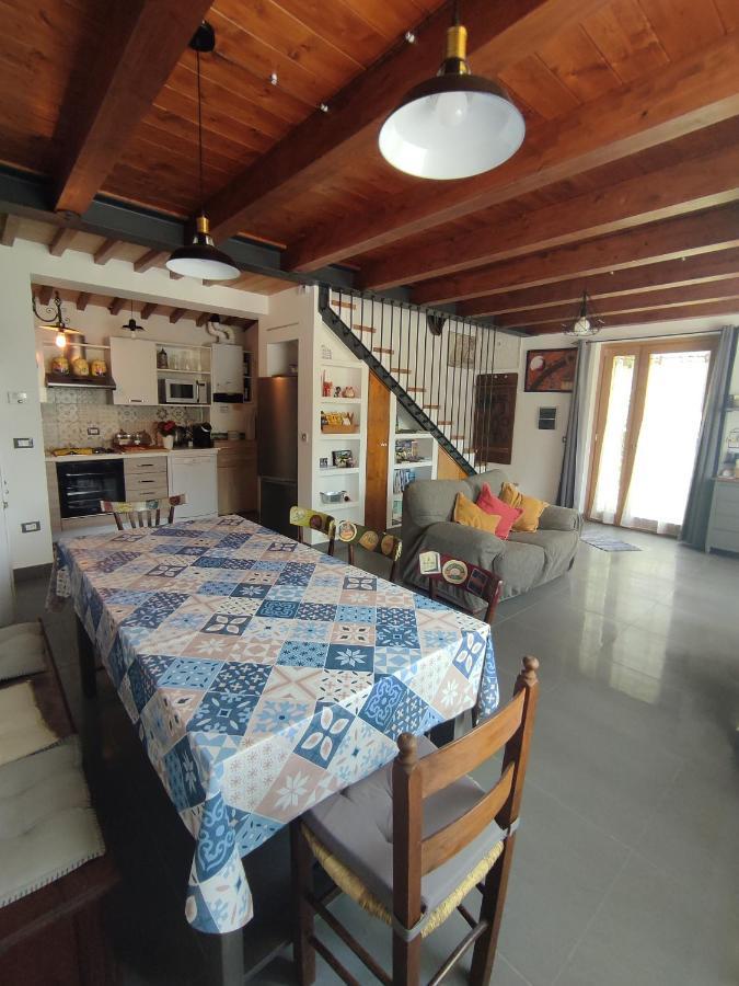 Villa la bottega del fabbro affitto breve Contigliano Esterno foto